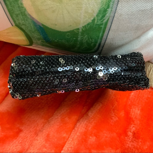 Victoria Secret Collectable Sequins Coin Purse - Picture 4 of 13